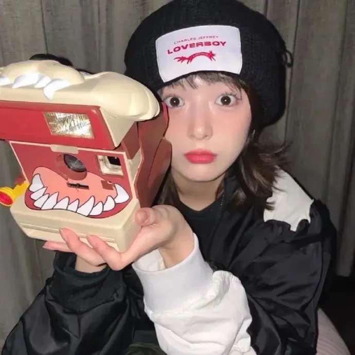 醒来变成吸血鬼第一季 TV Series封面